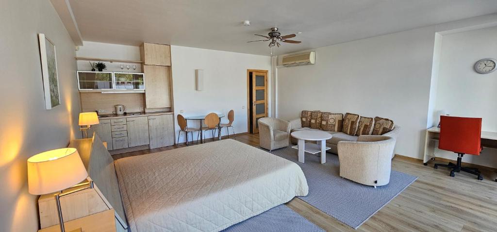 Liukso apartamentai - miegamasis ir darbo vieta Liukso apartamentai - miegamasis ir darbo vieta